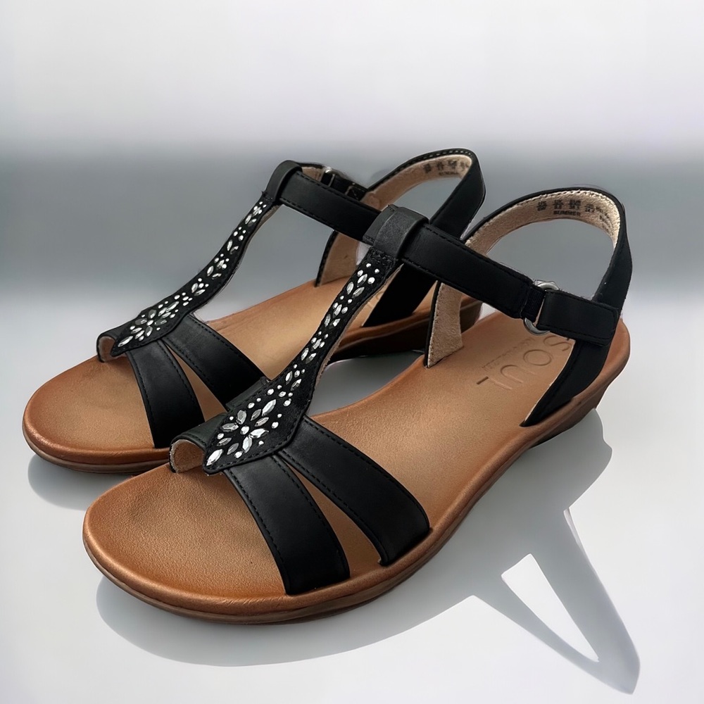 SOUL Naturalizer Summer Sandal Size 8 Black with sparkle rhinestone bling